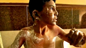 Brandbomben auf Schulkinder