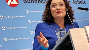 Nahles startet mit guten Arbeitsmarktzahlen