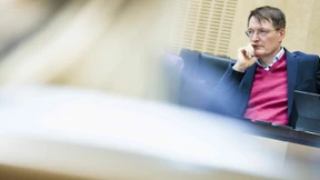 Lauterbach für Verbot von „begleitetem Trinken“ für Jugendliche