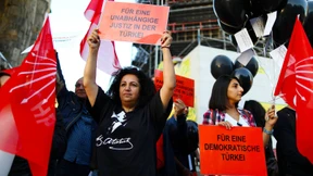 Demonstrationen für Pressefreiheit in der Türkei