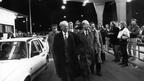 „Wollen wir nicht erst mal miteinander anstoßen?“