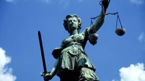 Junge Kläger ziehen vor Europäischen Gerichtshof für Menschenrechte