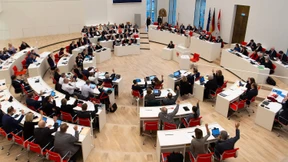 Debatte über Rechtsterrorismus muss zugelassen werden