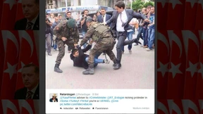 Erdogan-Berater tritt auf Demonstranten ein