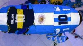 Tränen und Tumult an Maradonas Sarg