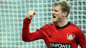 Leverkusen siegt zu zehnt