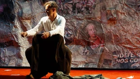 Im Cordanzug zum Gottesstaat