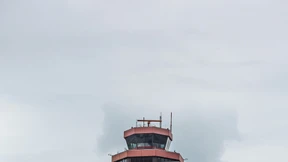 Auch Lufthansa-Flugbegleiter wollen streiken