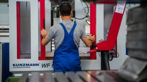 Wer schützt ausländische Azubis vor „windigen Vermittlern“?