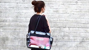 Eine Tasche trotz Taschenverbots an den Hochschulen