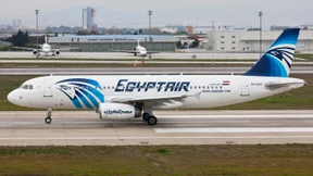 Schiffe und Flugzeuge suchen nach Egypt-Air-Maschine