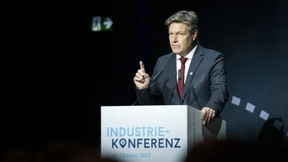 Habeck schmiedet Industrie-Koalition gegen Scholz