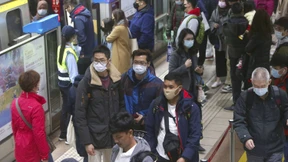 Mit Notkrankenhäusern und Straßensperren gegen das Virus