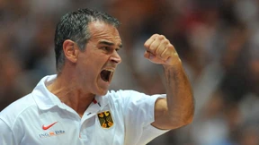 Zweiköpfiges Monster und Höllenhund