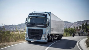 Streit über Mauterlass für Gas-Lkw