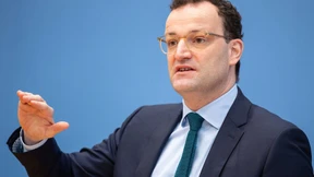 Spahn plädiert für Genehmigungspflicht von Impfstoff-Exporten