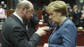 Merkel hält Schulz auf Distanz