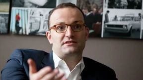 Jens Spahn investiert in Steuer-Software