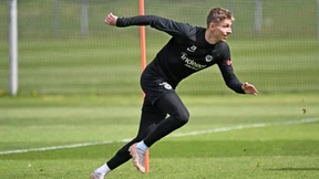 Freudlose Frankfurter Fußballspieler