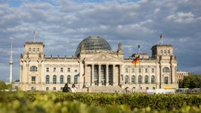 Vertrauen in die Demokratie? Eher so mittel