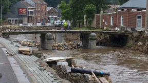 Überschwemmungen in Belgien und London