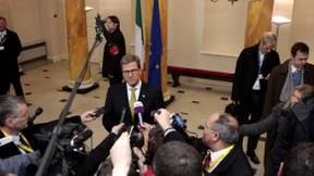 EU weiter uneins über Waffenembargo