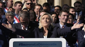 Mit einem Grußwort von Europas Rechtspopulisten