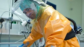 Ebola-Patient kommt in Uniklinik Frankfurt