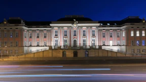 Auftrieb an den Rändern