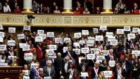 Französische Regierung übersteht Misstrauensabstimmung