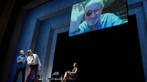 Lass mich sprechen, du schreibst auf