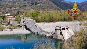 Brücke einer Staatsstraße in Italien eingestürzt