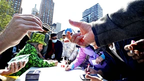 Erst die Spritze – dann einen Joint