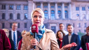 Schwesig verlangt stärkeres Vorangehen von Scholz