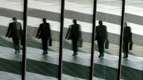 Union zeigt sich offen für Begrenzung von Managergehältern