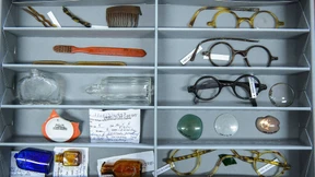 Utensilien vernichteten Lebens