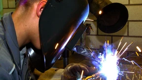 Handwerk will junge Flüchtlinge als Azubis 