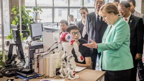 Die Kanzlerin kündigt Großes an