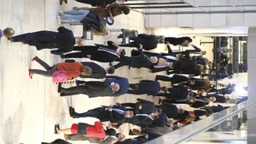 Viele Ökonomen: Nebeneinkünfte von Abgeordneten öffnen Korruption Tür und Tor