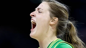 Nun stellen die Frauen die Rechnung