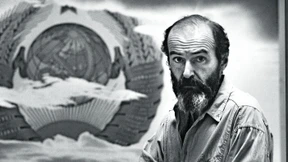 Lenin schwebt herab wie die Nike von Samothrake