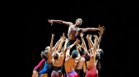 Kult-Musicals und explosiver Tanz