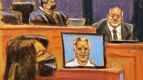 Ein Mädchen soll sie auf einem Parkplatz rekrutiert haben