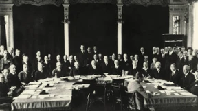 Lieber umfallen als nicht regieren