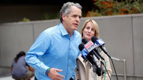 Millionär attackiert Trumps Stern in Hollywood mit Spitzhacke