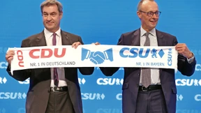 In eins nun die Hände