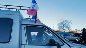 Französische Impfgegner bilden Konvoi nach Paris