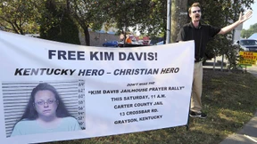 Strenggläubige Standesbeamtin aus Gefängnis entlassen