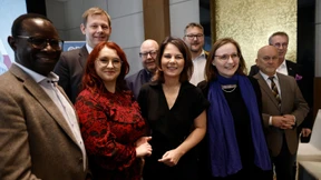 Charmeoffensive aus zwei Motiven