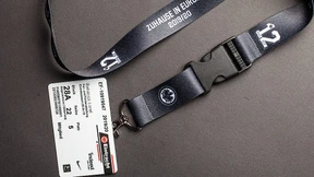 Was machen die Bundesligaklubs mit den Dauerkarten?